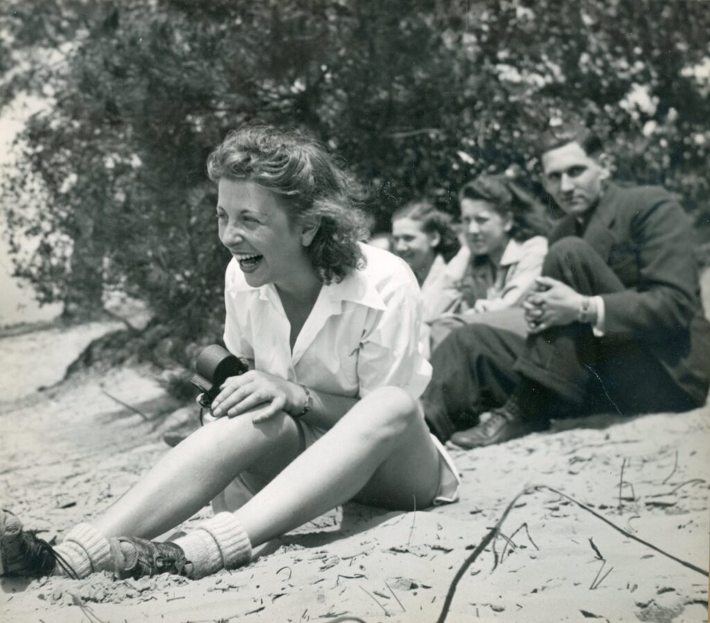 TANZEN MIT DEM FEIND