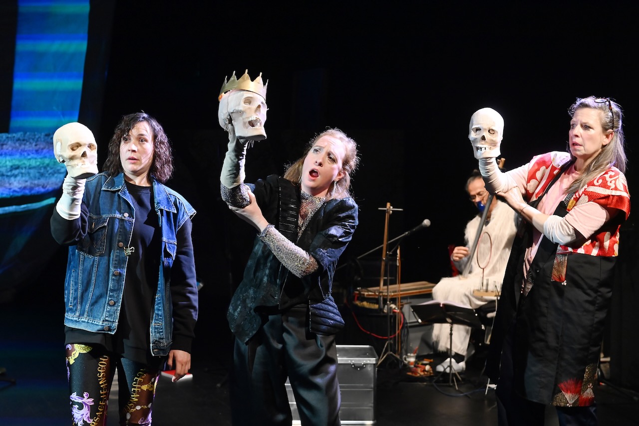 Ein gespielter STURM und ein echtes Gewitter Foto